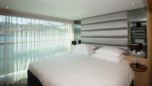 Riverview Suite